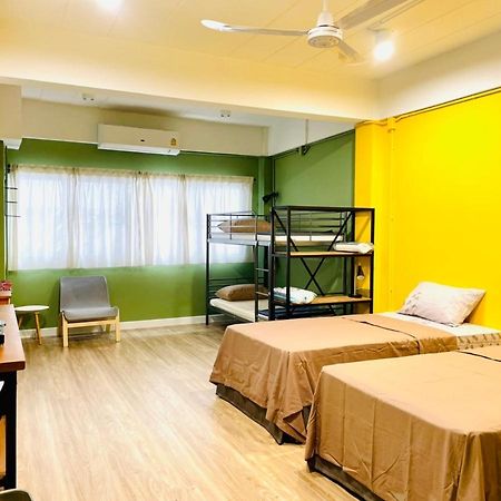 Grasshopper Bed And Cafe Hotel Pak Kret Exterior photo