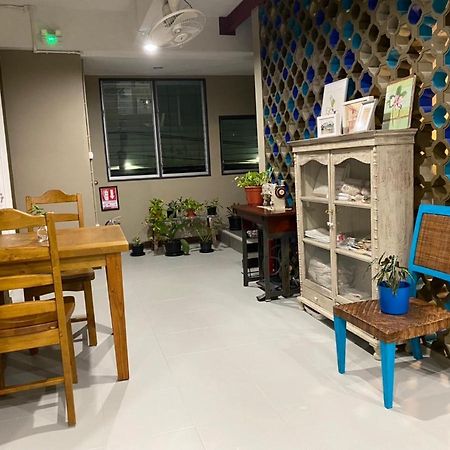 Grasshopper Bed And Cafe Hotel Pak Kret Exterior photo