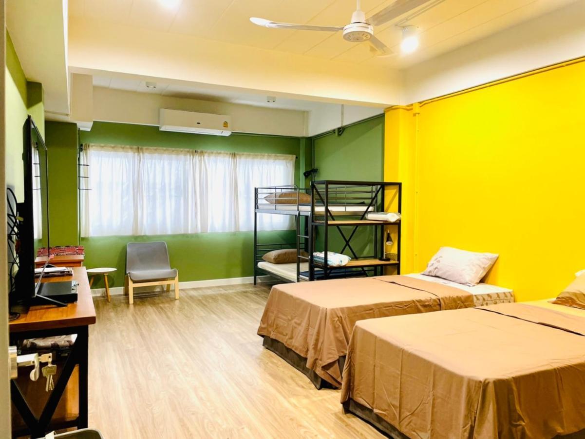 Grasshopper Bed And Cafe Hotel Pak Kret Exterior photo